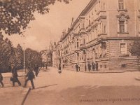 Zrinjevac 1920-ih godina, istočna (desna) strana.jpg